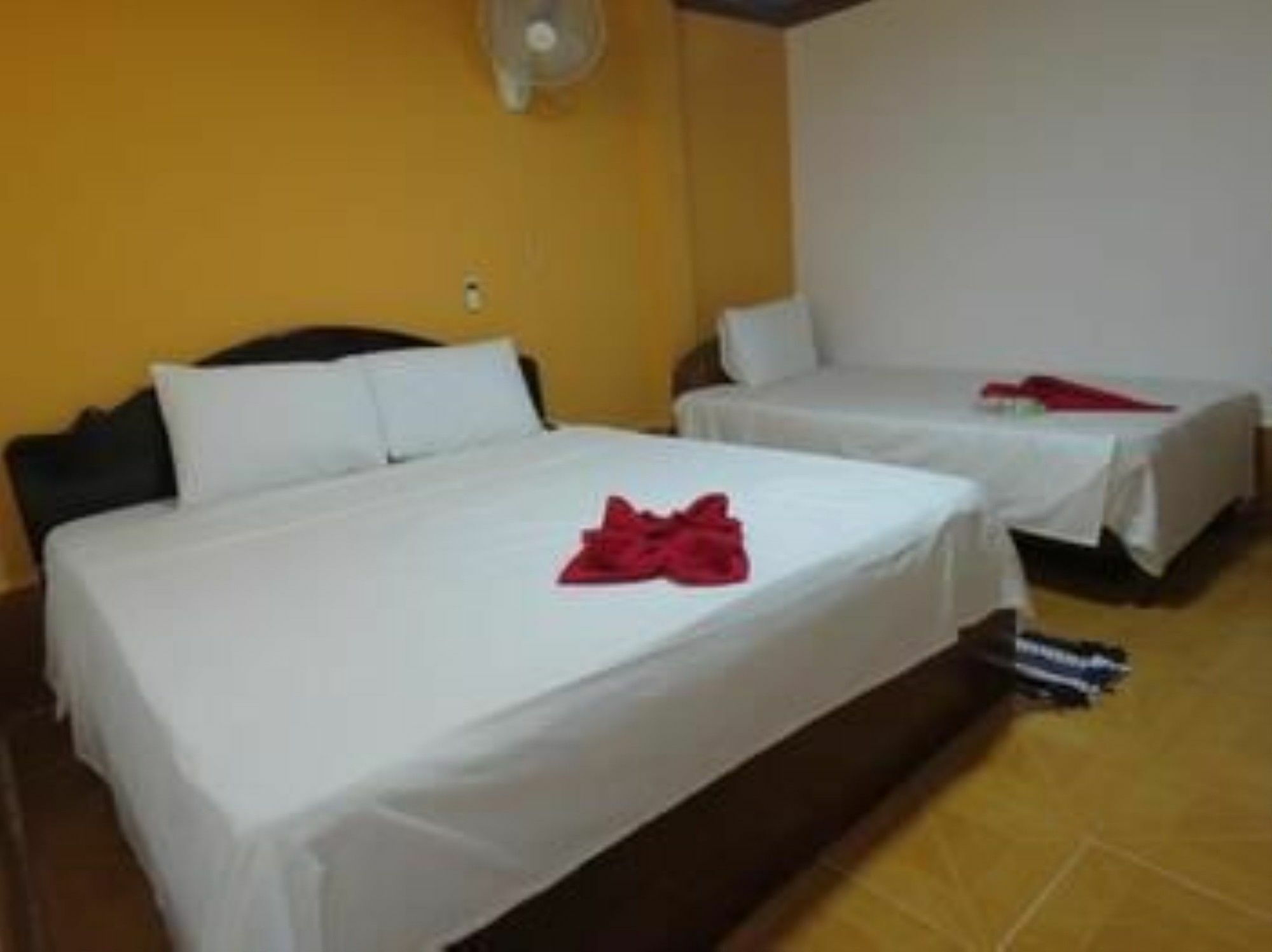 Two Easy Bungalow Hotel Sihanoukville Exterior foto